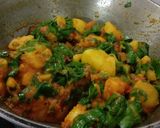 पालक आलू की सब्जी (palak aloo ki sabzi recipe in Hindi) रेसिपी चरण 2 फोटो
