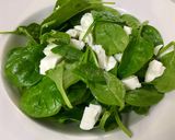 Foto del paso 2 de la receta: Ensalada de espinacas y pollo