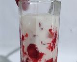 Foto langkah ke 5 dari resep Strawberry Korean Milk.