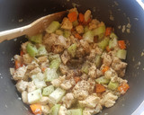 Foto del paso 4 de la receta: Pollo con verduras en jitomate