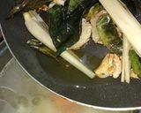 A picture of step 4 of Pak Min's Chicken Soup from Klaten. Refreshing and Delicious, A Must-Try.