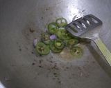 Foto langkah ke 2 dari resep Tumis Ikan Asin Peda Pedas.