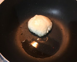Foto langkah ke 4 dari resep Hotteok (Korean Sweet Pancake).