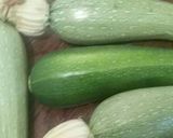 Foto del paso 1 de la receta: Calabacines con rabos de betabel