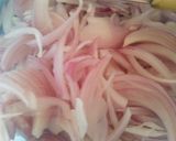 A picture of step 2 of Yakhni pulao.