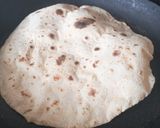 A picture of step 9 of Gol roti /chapati.