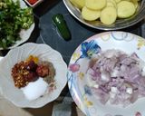 A picture of step 2 of Tawa aloo ki katliyan.