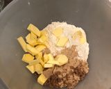 A picture of step 5 of Apple crumble.