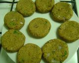 A picture of step 5 of Horse Gram Tikki.