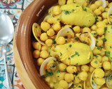 Foto del paso 7 de la receta: Potaje de garbanzos con huevas de sepia y almejas