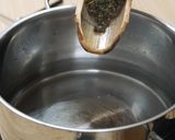 Hình bước làm 4 của món Hướng dẫn làm trà sữa tại nhà cùng Ô long Tứ Qúy