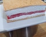 Foto langkah ke 9 dari resep Strawberry Watermelon Cake.