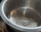 A picture of step 2 of Veg hakka noodles.