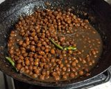 A picture of step 16 of Kala Chana.