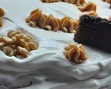 Foto del paso 7 de la receta: Chocotorta con crema y nueces 😋