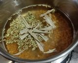 A picture of step 2 of Fenugreek Seeds 5 min detox drink.