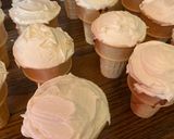 A picture of step 5 of Ice cream cone cupcakes.