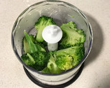 Foto del paso 3 de la receta: Papilla de brócoli para bebé de 5 meses