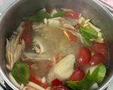 รูปขั้นตอนการทำที่ 5 ของ ต้มยำปีกไก่
