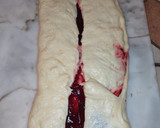 Foto del passaggio 8 della ricetta Brioche ai frutti di bosco (sofficissima)