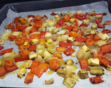 Foto del paso 1 de la receta: Merluza cremosa al horno con verduras asadas