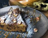 Une image de l'étape 1 de Gâteau renversé aux bananes et aux poires caramélisées avec la farine de blé.