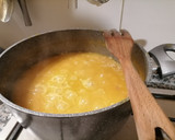 Foto del passaggio 3 della ricetta Risotto con zucca, gorgonzola, speck croccante e fonduta di gorgonzola