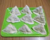 A picture of step 3 of Steamed tadka samosa.