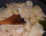Foto del paso 2 de la receta: Revuelto de patatas y huevo