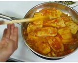 A picture of step 7 of Basa fish fillet curry with parsley.