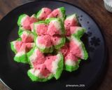 Foto langkah ke 10 dari resep Bolu Kukus Mekar Semangka.
