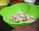 Foto del paso 4 de la receta: Alcachofas rellenas con salpicón de locos