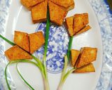 Hình bước làm 2 của món Tàu hủ rim sả ớt