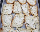 Foto del passaggio 2 della ricetta Torta salata ASPARAGI SU UN LETTO DI PANE 🍞🌱