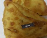 A picture of step 4 of Khati meethi aloo samosa chat.