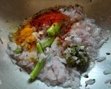 A picture of step 2 of Paneer spring onion bhurji.