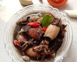 Foto langkah ke 5 dari resep Cumi Kuah Hitam Pedas Khas Tuban.