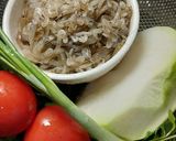 Hình bước làm 1 của món Tép đồng xào su hào