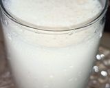 A picture of step 2 of Banana date shake.