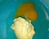 A picture of step 4 of Raisins cupcake.