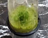 A picture of step 2 of Hot Green Chicken Pizza.