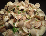 Foto del paso 8 de la receta: Alcachofas, almejas y bacalao al ajillo