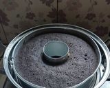 Foto langkah ke 8 dari resep Bolu ketan hitam keju lumer.