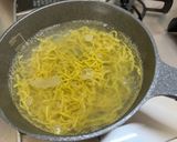 A picture of step 8 of Green Onion and Wakame Seaweed Ramen.