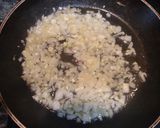 Foto del paso 3 de la receta: Muslos de pollo en salsa de nata con patatas panaderas