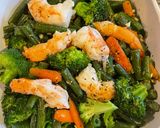 A picture of step 2 of Stir-Fried Broccoli with Shrimp.