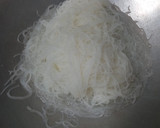 Foto langkah ke 2 dari resep Bihun Goreng Ayam.