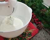 Foto del paso 4 de la receta Tronco de Navidad con cerezas borrachas