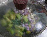 Foto langkah ke 3 dari resep 155 》Oseng Ikan Asap Cabai Ijo Ala Lamongan-Asli Bikin Nagih 😋.