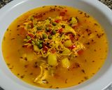Foto del paso 1 de la receta: MINESTRONE🍲De Pollo y Guisantes...!